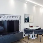 Rebany 2 Free Parking, Location *