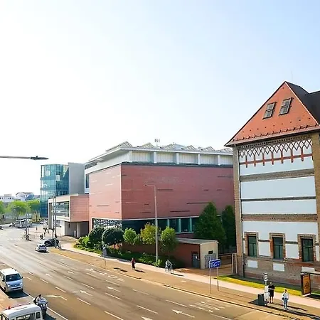 Rebany 2 Free Parking, Location *